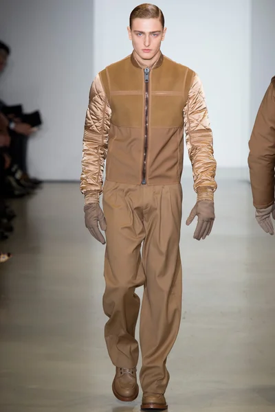 Look 14